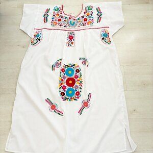 Hand-Embroidered Mexican Dress Puebla Region Style Size 5XL (NWOT)